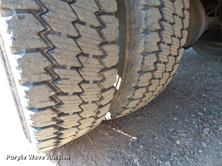 image for item DB4185 2008 Ford LCF box truck