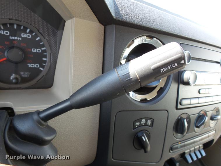 image for item DB4201 2009 Ford F450 Super Duty XLT Crew Cab flatbed truck