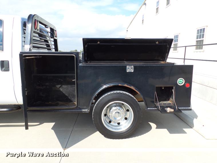 image for item DB4201 2009 Ford F450 Super Duty XLT Crew Cab flatbed truck