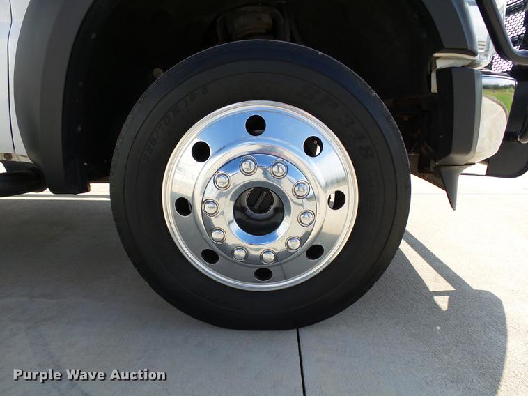 image for item DB4201 2009 Ford F450 Super Duty XLT Crew Cab flatbed truck