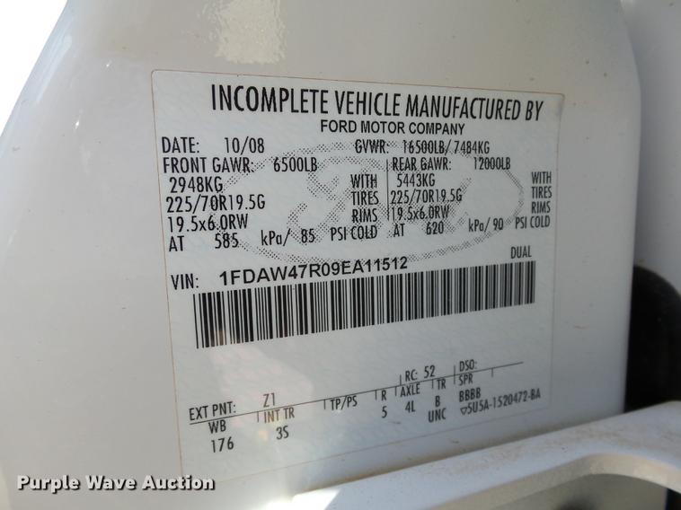 image for item DB4201 2009 Ford F450 Super Duty XLT Crew Cab flatbed truck