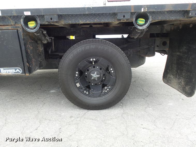 image for item DB6417 2009 Chevrolet Silverado 3500HD flatbed pickup truck