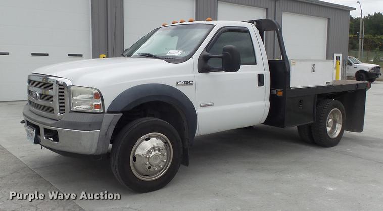 image for item DB6418 2006 Ford F450 Super Duty XL flatbed truck
