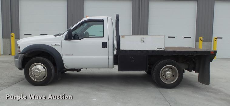 image for item DB6418 2006 Ford F450 Super Duty XL flatbed truck