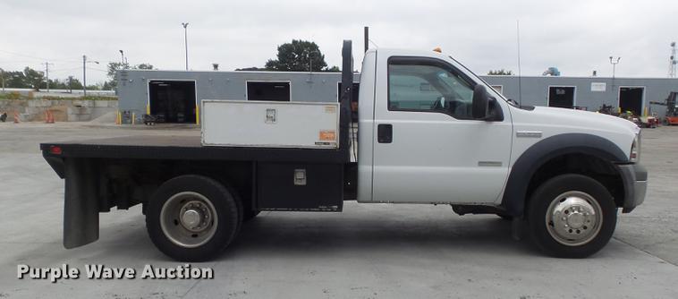 image for item DB6418 2006 Ford F450 Super Duty XL flatbed truck