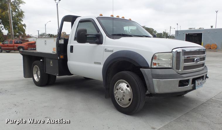 image for item DB6418 2006 Ford F450 Super Duty XL flatbed truck