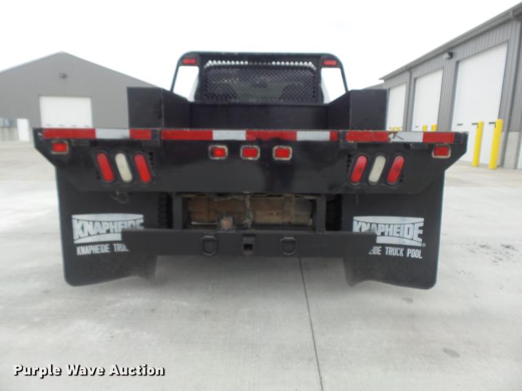 image for item DB6418 2006 Ford F450 Super Duty XL flatbed truck