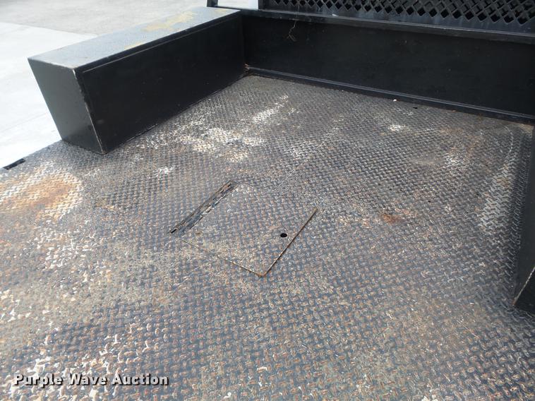 image for item DB6418 2006 Ford F450 Super Duty XL flatbed truck