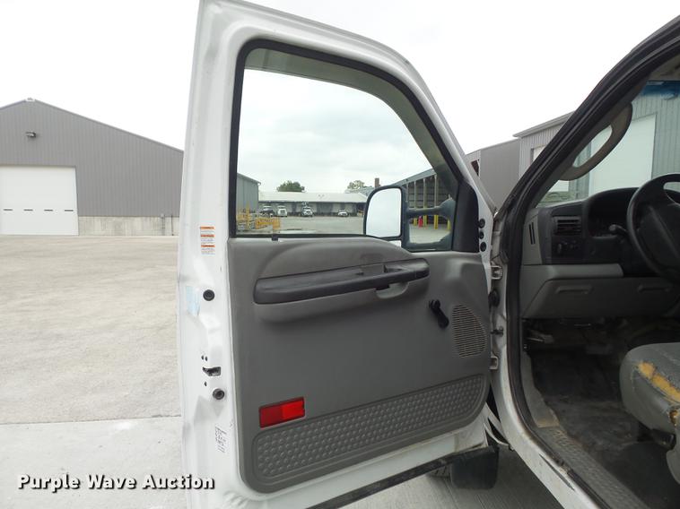 image for item DB6418 2006 Ford F450 Super Duty XL flatbed truck