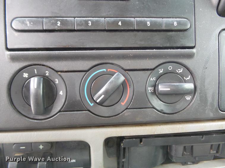 image for item DB6418 2006 Ford F450 Super Duty XL flatbed truck