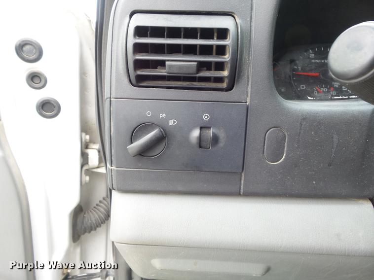 image for item DB6418 2006 Ford F450 Super Duty XL flatbed truck