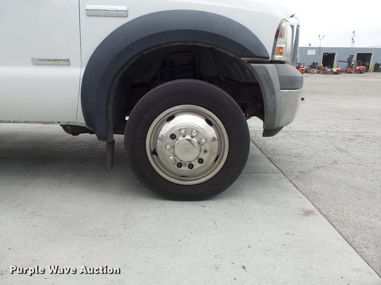 image for item DB6418 2006 Ford F450 Super Duty XL flatbed truck