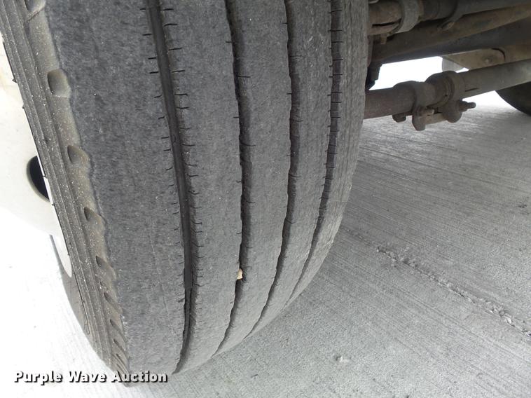 image for item DB6418 2006 Ford F450 Super Duty XL flatbed truck