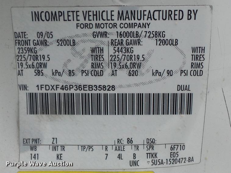 image for item DB6418 2006 Ford F450 Super Duty XL flatbed truck