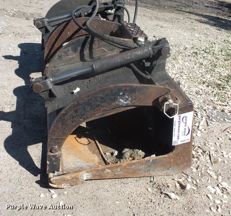 image for item DB8135 Grapple bucket