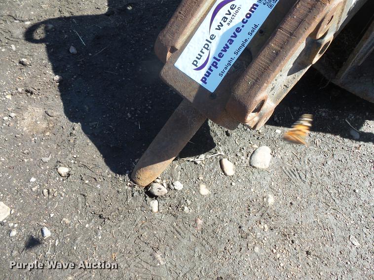 image for item DB8137 Bobcat breaker