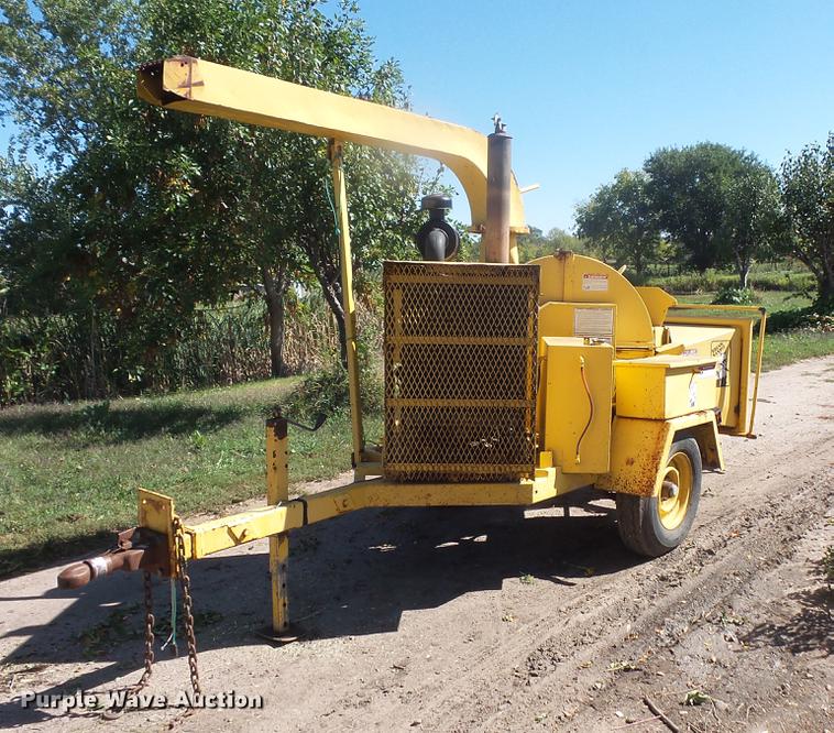 image for item DB8139 Brush Bandit 100 wood chipper