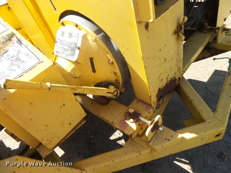 image for item DB8139 Brush Bandit 100 wood chipper