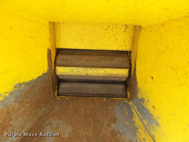 image for item DB8139 Brush Bandit 100 wood chipper