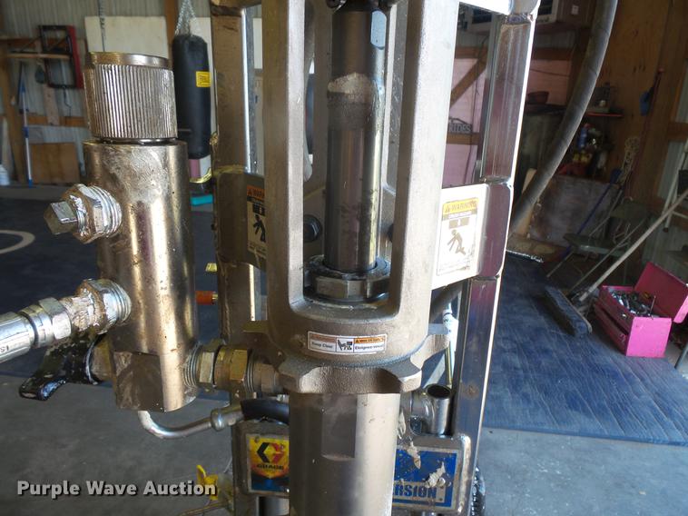 image for item DB8142 Graco GH833 airless paint sprayer