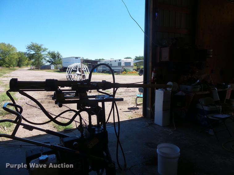 image for item DB8142 Graco GH833 airless paint sprayer