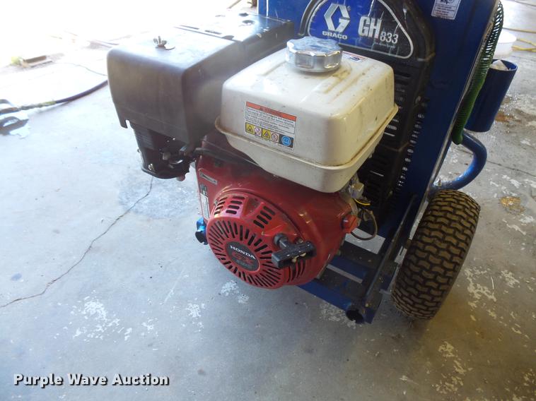 image for item DB8142 Graco GH833 airless paint sprayer