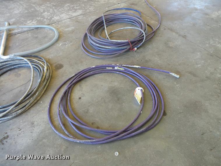 image for item DB8142 Graco GH833 airless paint sprayer