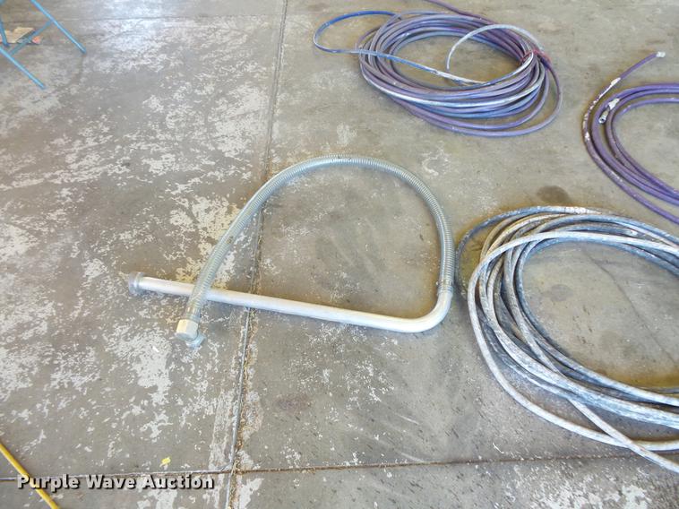 image for item DB8142 Graco GH833 airless paint sprayer