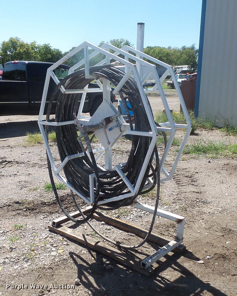 image for item DB8142 Graco GH833 airless paint sprayer