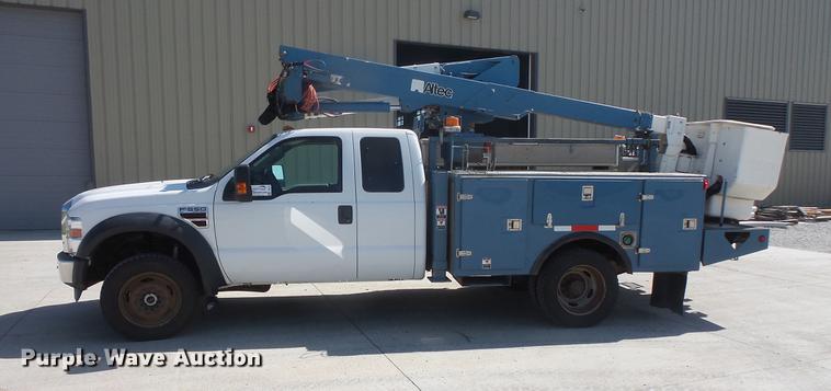 image for item DB8147 2009 Ford F550 Super Duty SuperCab bucket truck