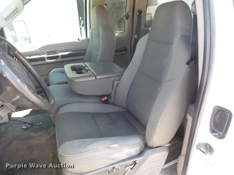 image for item DB8147 2009 Ford F550 Super Duty SuperCab bucket truck