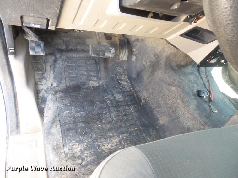 image for item DB8147 2009 Ford F550 Super Duty SuperCab bucket truck