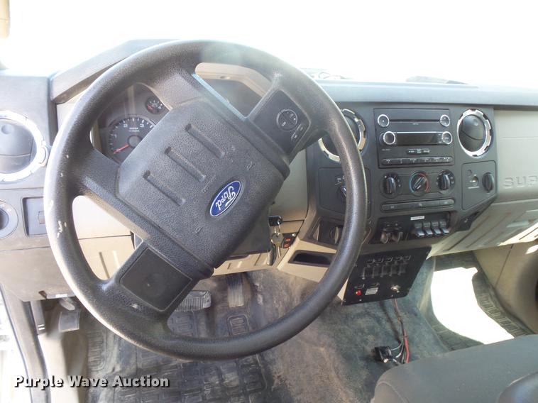 image for item DB8147 2009 Ford F550 Super Duty SuperCab bucket truck