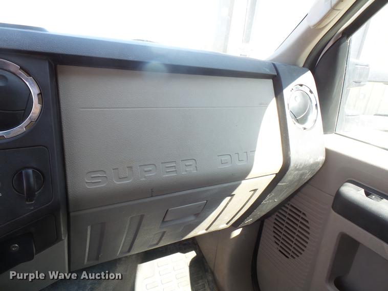 image for item DB8147 2009 Ford F550 Super Duty SuperCab bucket truck