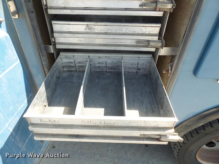 image for item DB8147 2009 Ford F550 Super Duty SuperCab bucket truck