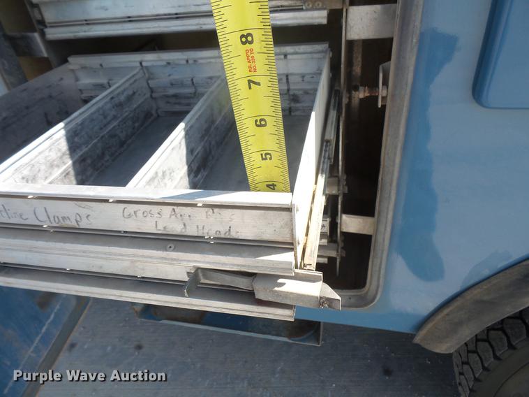 image for item DB8147 2009 Ford F550 Super Duty SuperCab bucket truck