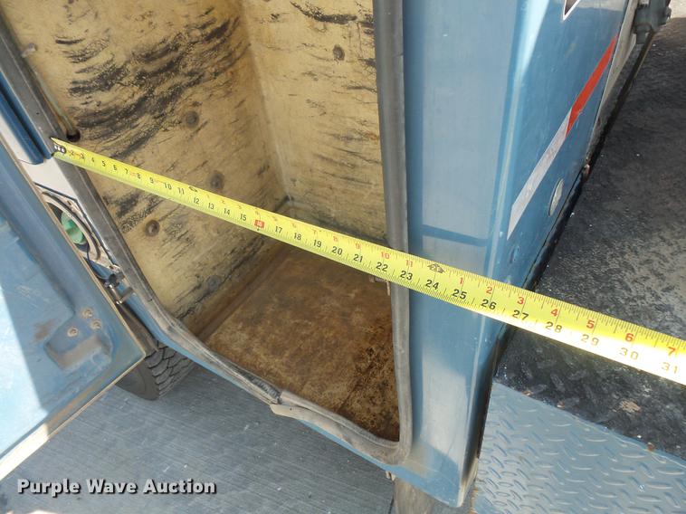 image for item DB8147 2009 Ford F550 Super Duty SuperCab bucket truck