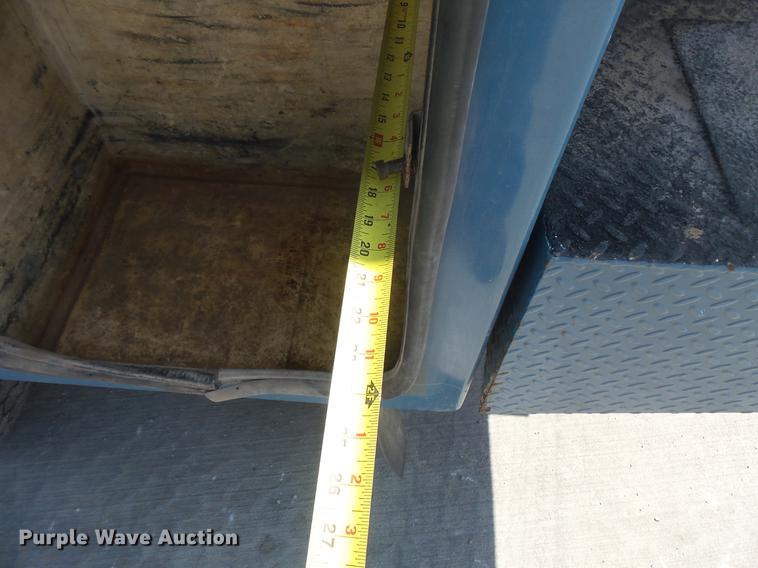 image for item DB8147 2009 Ford F550 Super Duty SuperCab bucket truck