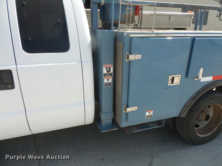 image for item DB8147 2009 Ford F550 Super Duty SuperCab bucket truck