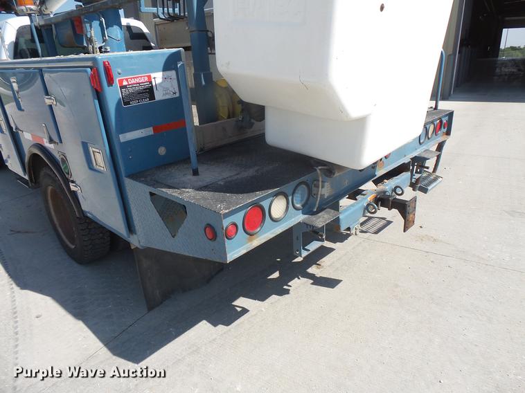 image for item DB8147 2009 Ford F550 Super Duty SuperCab bucket truck