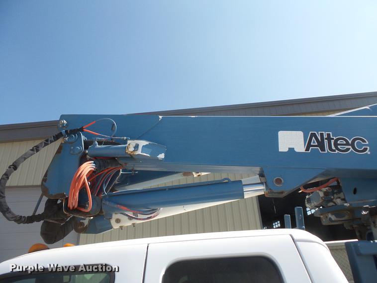image for item DB8147 2009 Ford F550 Super Duty SuperCab bucket truck