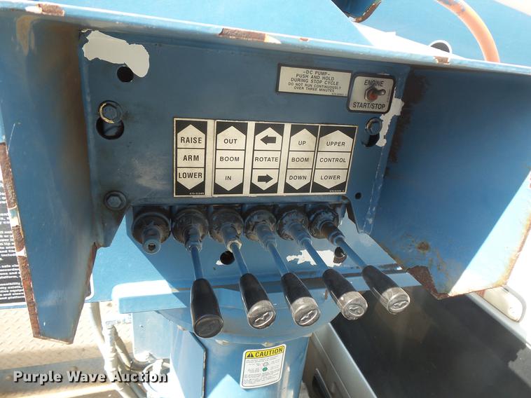 image for item DB8147 2009 Ford F550 Super Duty SuperCab bucket truck