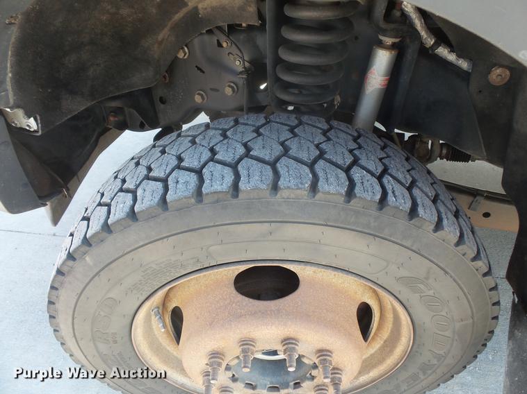 image for item DB8147 2009 Ford F550 Super Duty SuperCab bucket truck