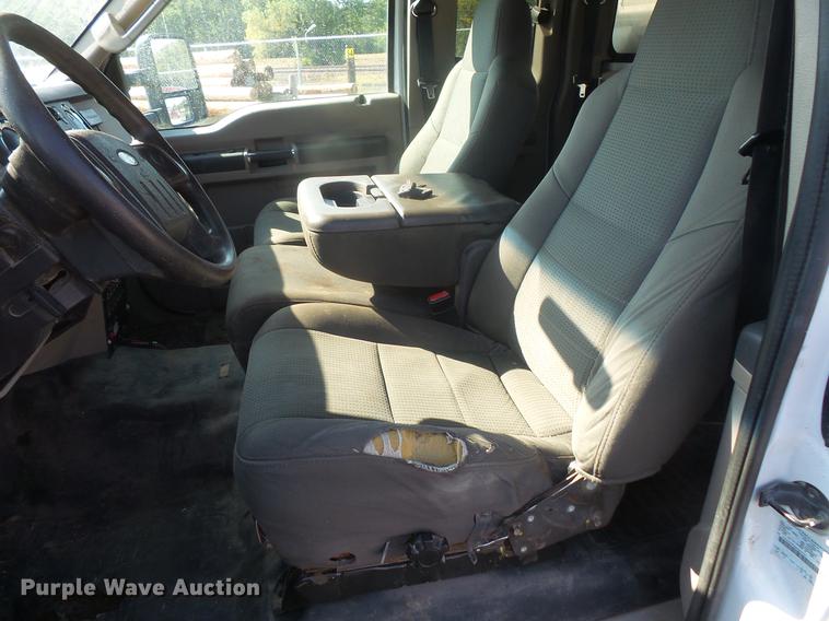 image for item DB8148 2009 Ford F550 Super Duty SuperCab bucket truck