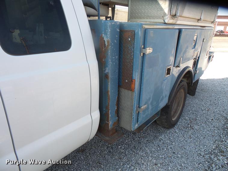 image for item DB8148 2009 Ford F550 Super Duty SuperCab bucket truck
