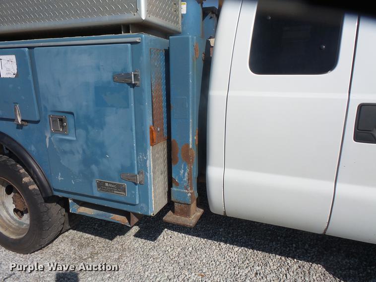 image for item DB8148 2009 Ford F550 Super Duty SuperCab bucket truck