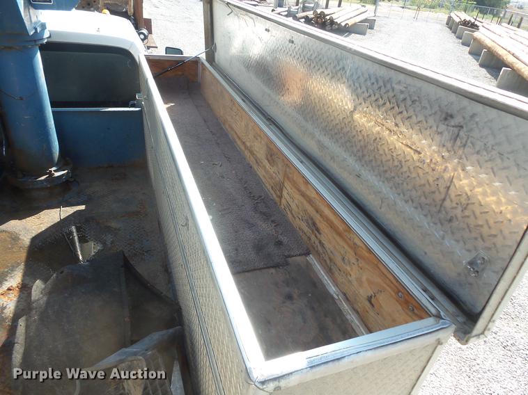 image for item DB8148 2009 Ford F550 Super Duty SuperCab bucket truck