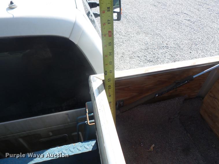 image for item DB8148 2009 Ford F550 Super Duty SuperCab bucket truck