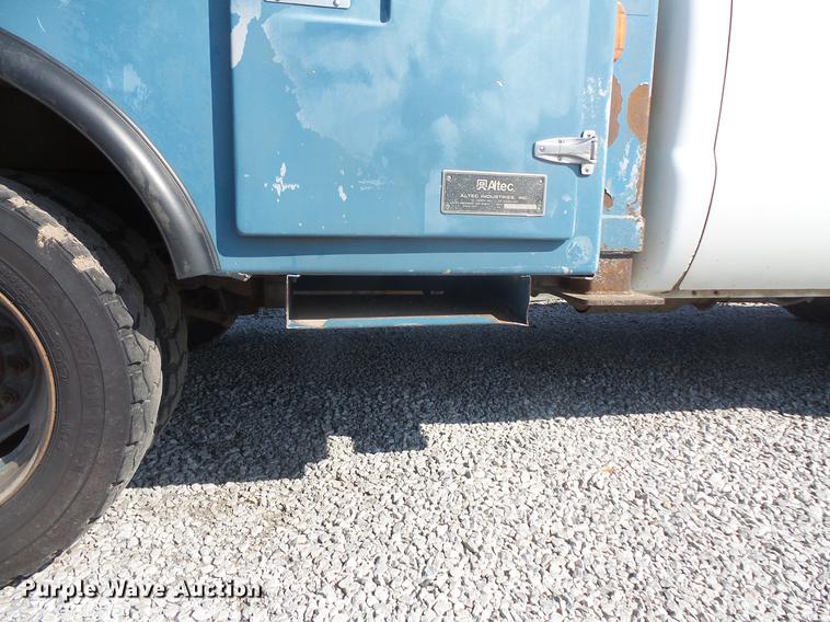 image for item DB8148 2009 Ford F550 Super Duty SuperCab bucket truck