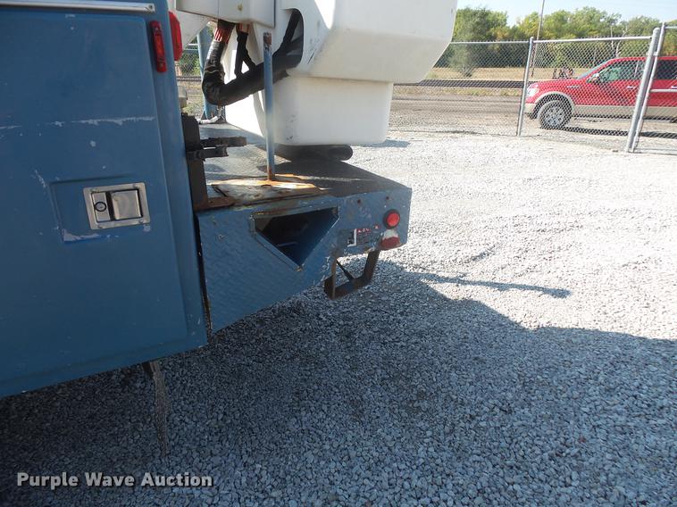 image for item DB8148 2009 Ford F550 Super Duty SuperCab bucket truck
